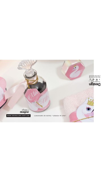Trusou botez cu lebada pentru fetite personalizat prin brodare, Little Swan 28